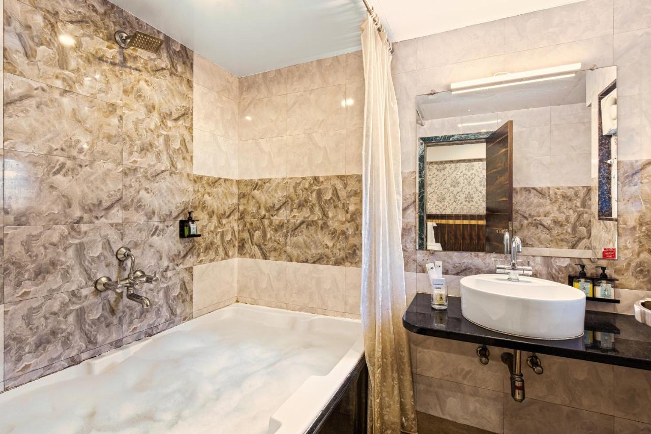 Mayur Retreat & Spa Lonavala Bagian luar foto